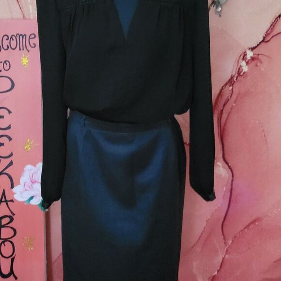 ESCADA GREY KNEE LENGTH SKIRT - Picture 7 of 9